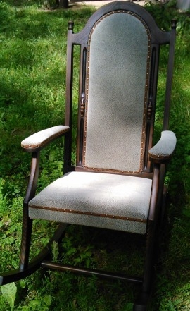 Кресло-качалка старинное винтажное