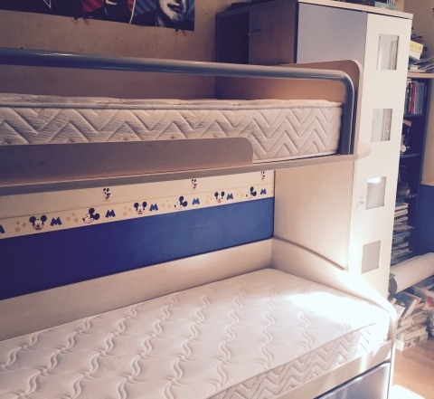 Двухъярусная кровать со шкафчиком