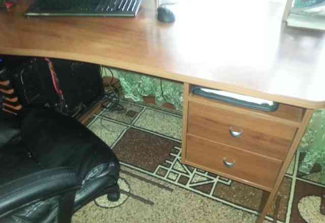 Компьютерный стол, Кресло