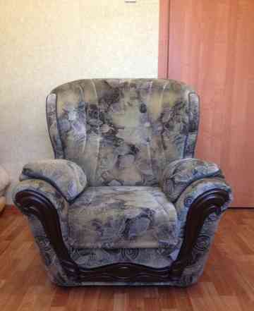 Кресло (мягкая мебель)