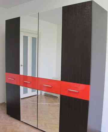 Шкаф с зеркалами из 3-х секций