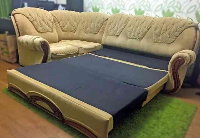Красивый угловой диван, раскладной, бу