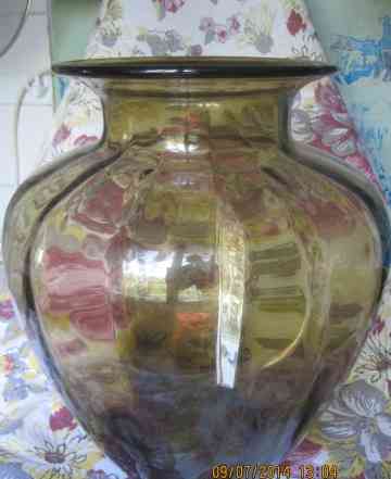 Настольная, напольная ваза