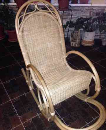 Кресло-качалка натуральный ротанг (новое)