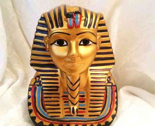 Бюст фараона Тутанхамона