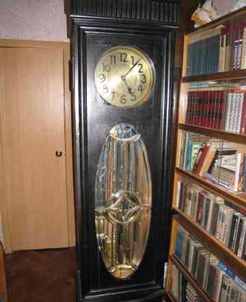Антикварные напольные часы Largo Gong