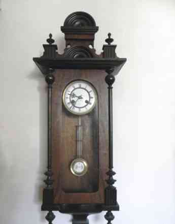 Старинные настенные часы, конец 19 века