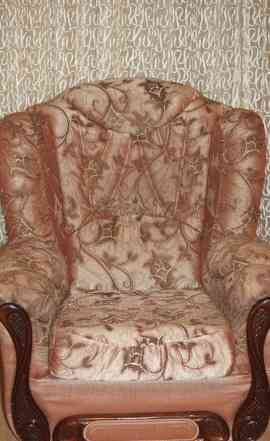 Мягкое и удобное кресло