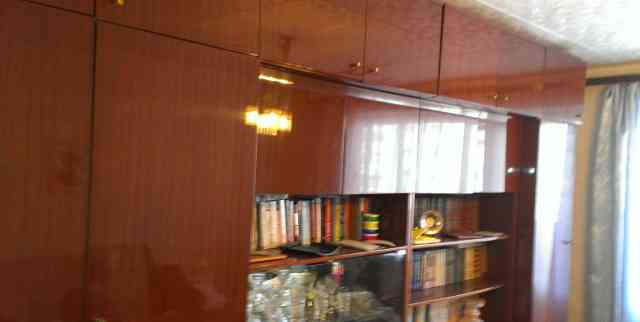  стенку и книжный шкаф