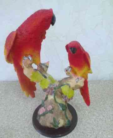 Статуэтка - попугаи
