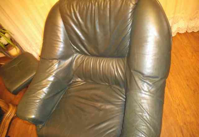 Мягкий уголок, диван + 2 кресла