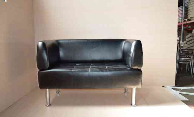 Двухместный диван для офиса "Фантом", новый, цвета