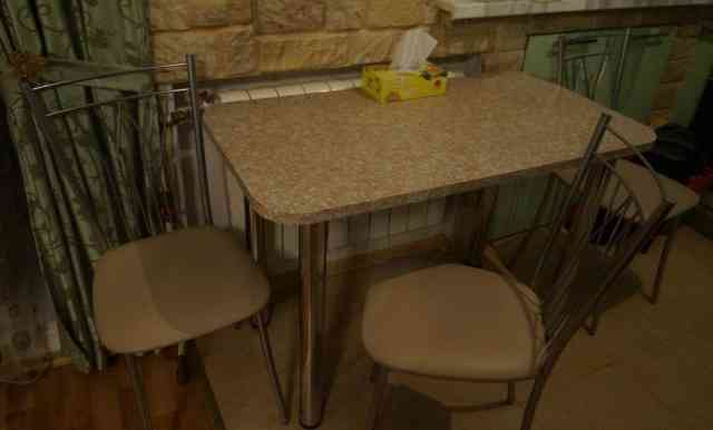  стол и стулья на кухню