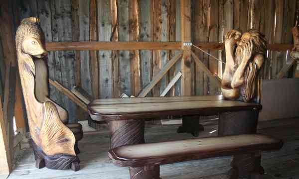  деревянную мебель