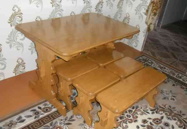 Семейнный стол деревянный
