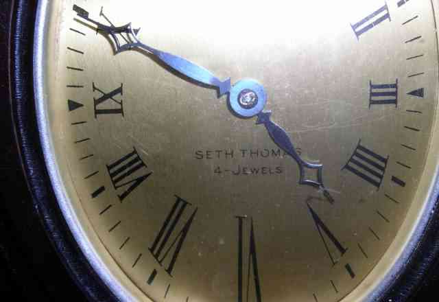 Старинные часы фирмы "Seth Thomas"
