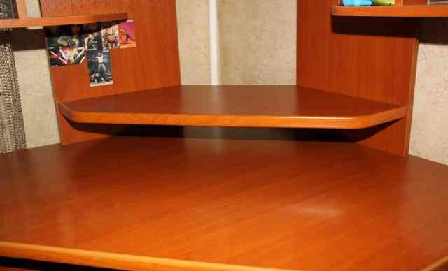 Компьютерный стол с левым крылом