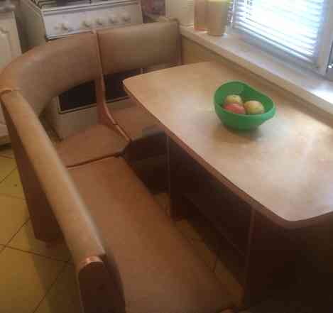 Кухонный Уголок и стол