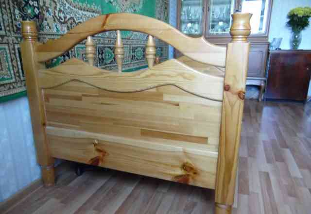 Кровать деревянная 1.5 спальная