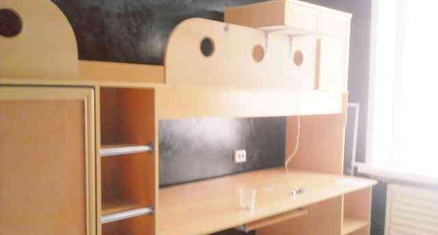 Детский модуль (кровать, шкаф, стол, книжный шкаф)