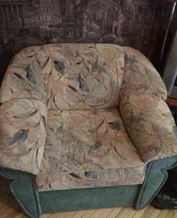 Мягкое, уютное кресло в отличном состоянии