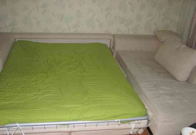 Угловой диван-кровать ikea, правый, бежевый