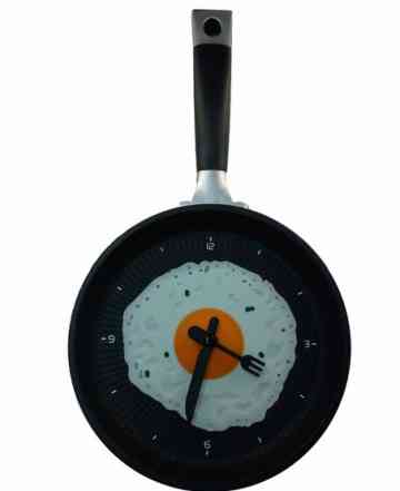 Часы настенные "Яичница на сковороде"