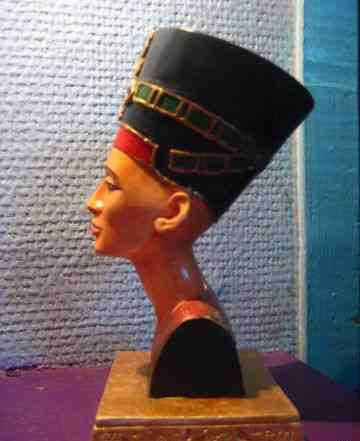 Статуэтка Нефертити