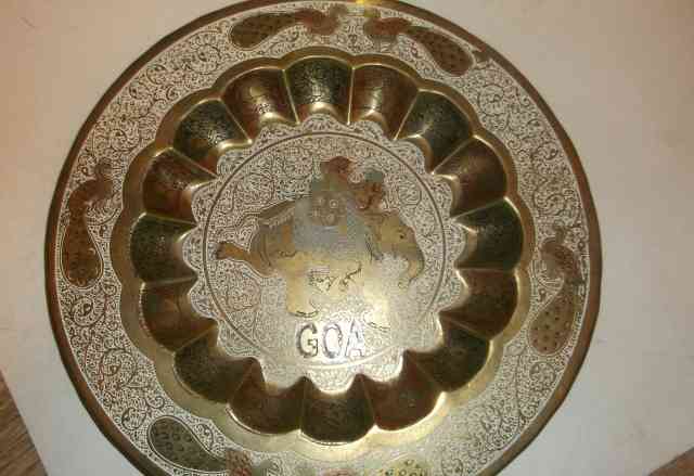 Латунная тарелка "G O A "с эмалью. Индия