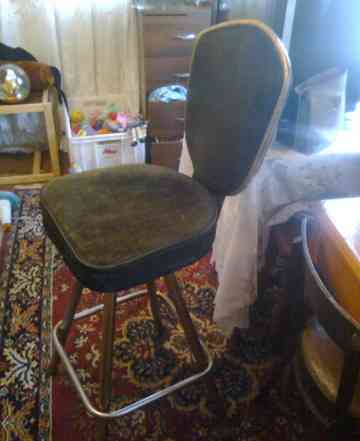 Барный (или клубный) стул
