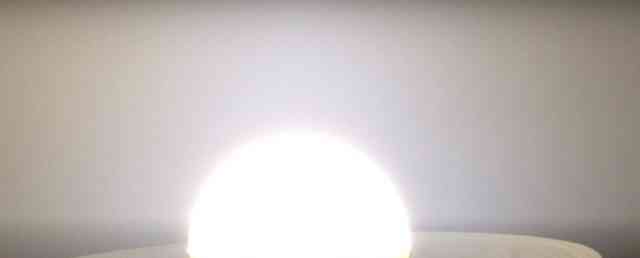 LED Светодиодные лампы 60W цоколь Е14 теплый белый