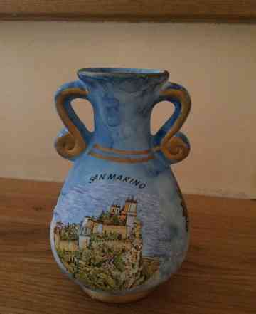 Декоративная вазочка из San Marino