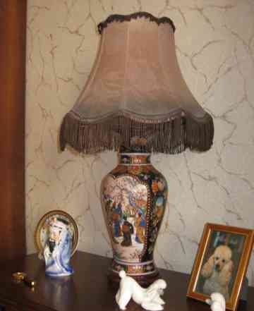 Лампа настольная с абажуром. Китай