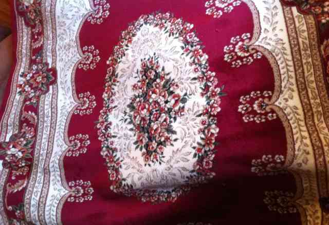 Бордовый шерстяной ковер с цветочным орнаментом
