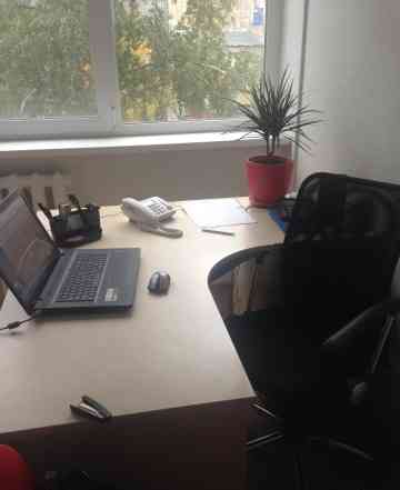 Офисный стол с тумбой
