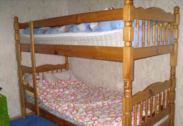 Кровать 2-ух яростная детская с матрасами