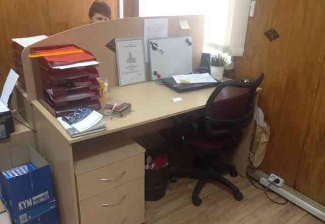 Офисный комплект стол и тумба