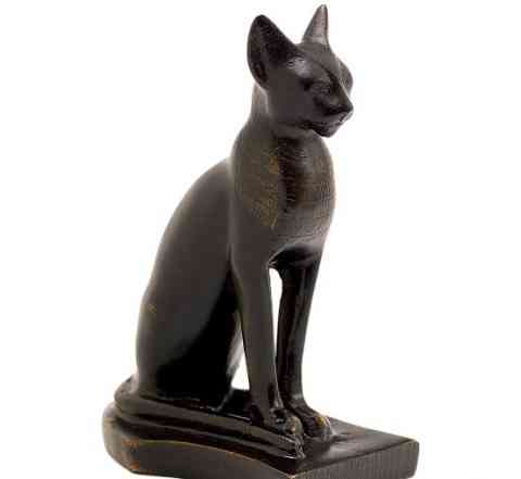 Статую кошки богини Бастет