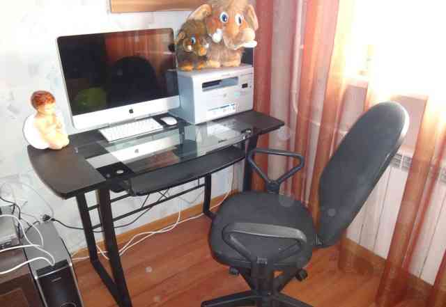  стол с креслом (б/у), цвет черный