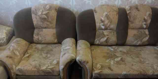  мягкая мебель (диван и два кресла)