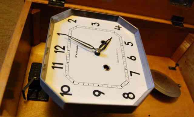 Часы настенные с боем "Янтарь", СССР