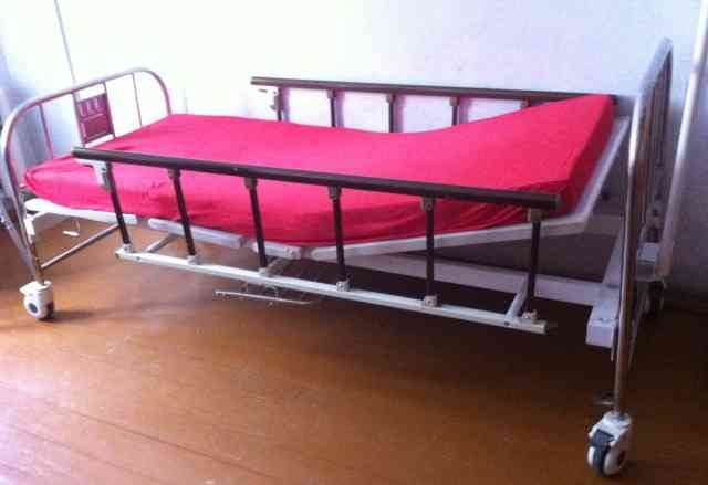Кровать для лежачих больных б/у