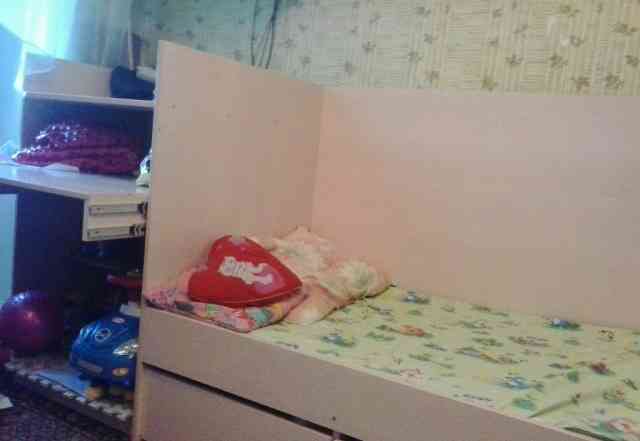  кровать-чердак и детскую кровать