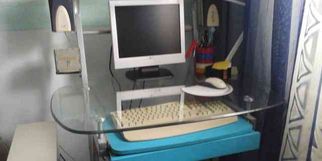 Компьютерный стол компьютер
