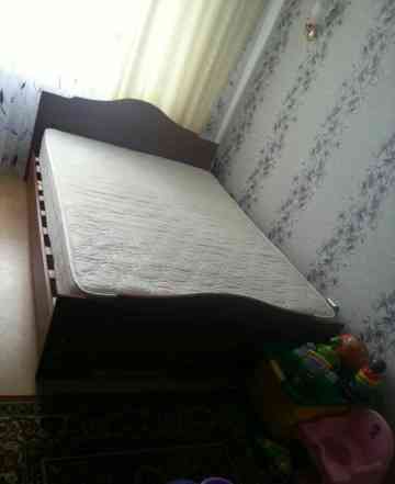 Кровать 2х спальная с матрасом