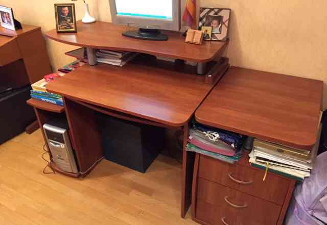 Письменный и компьютерный стол