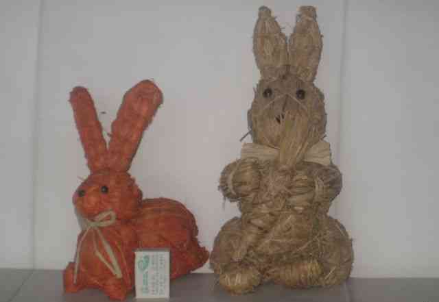 Заяц и кролик из соломы