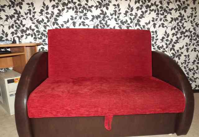 Красный мини диван