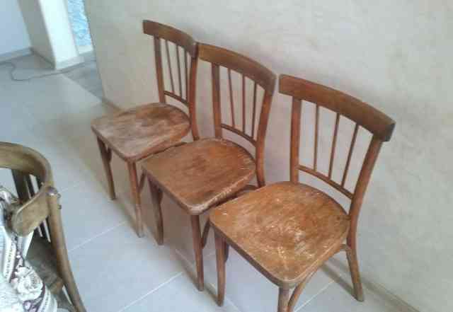 Стол и 3 стула