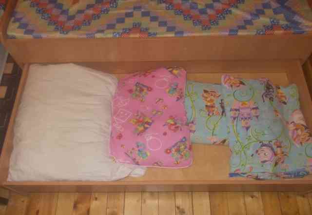 Кровать детская трехъярусная выкатная
